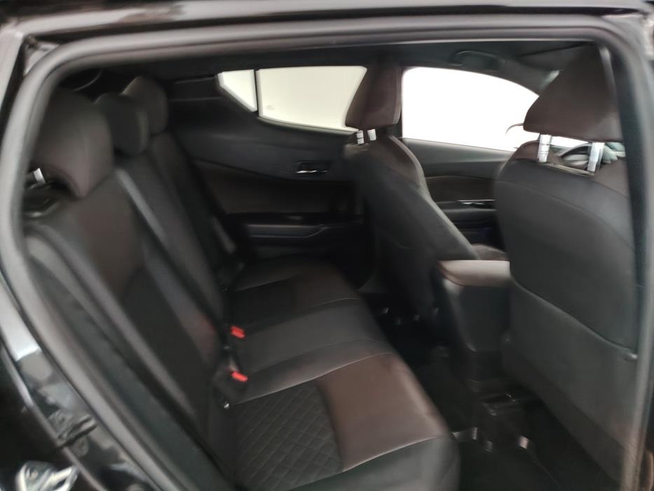 TOYOTA C-HR 2017