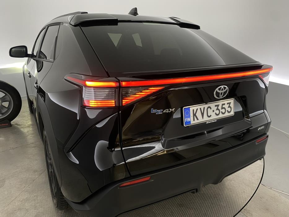 TOYOTA bZ4X 2023