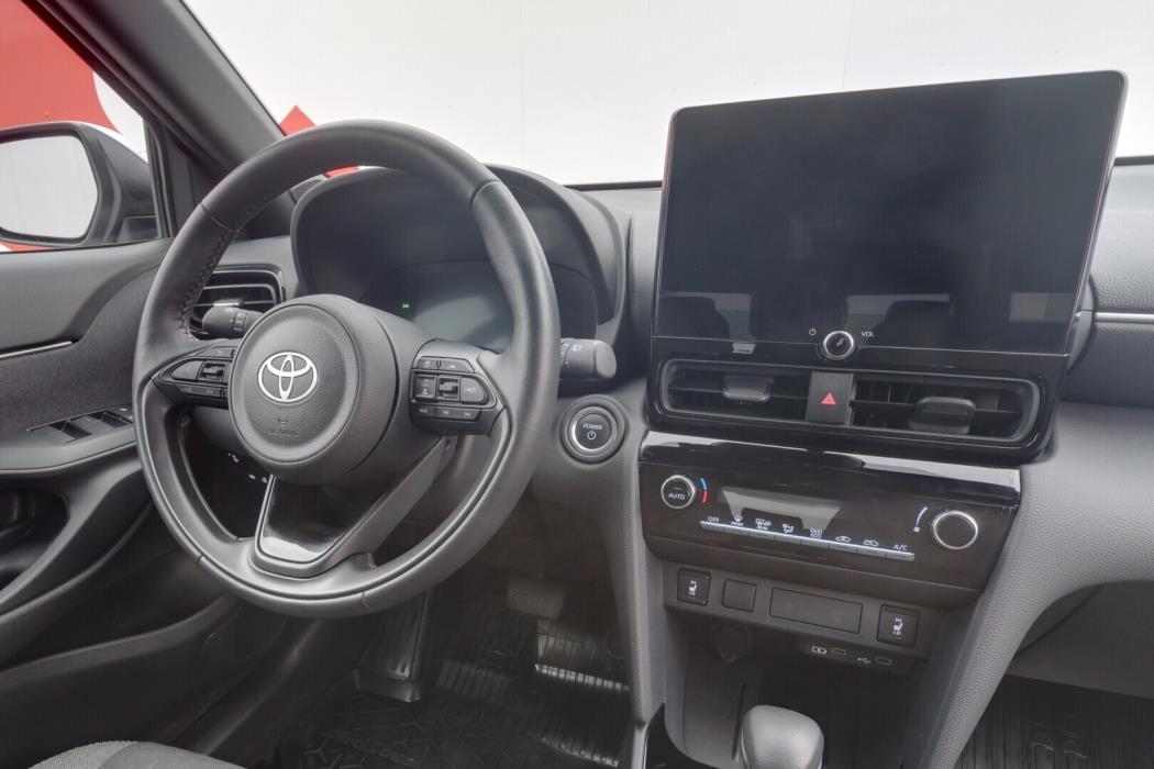 TOYOTA Yaris Cross 2024