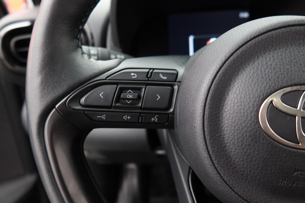 TOYOTA Yaris Cross 2024