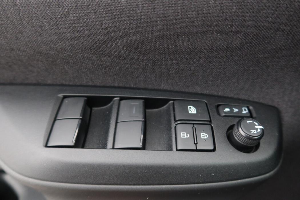 TOYOTA Yaris Cross 2024