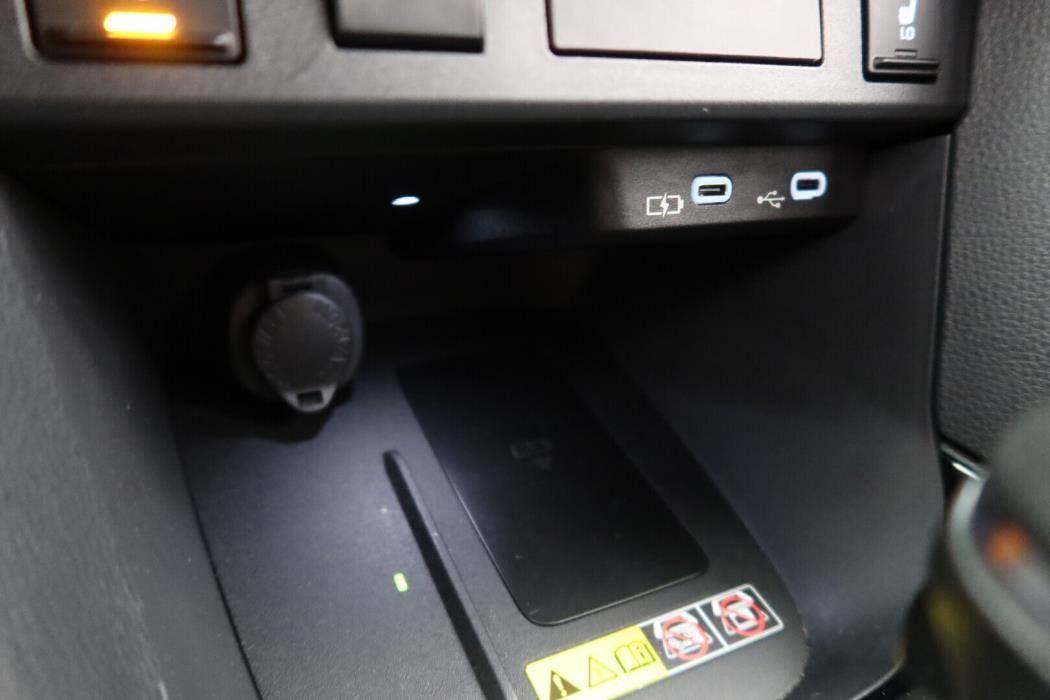 TOYOTA Yaris Cross 2024
