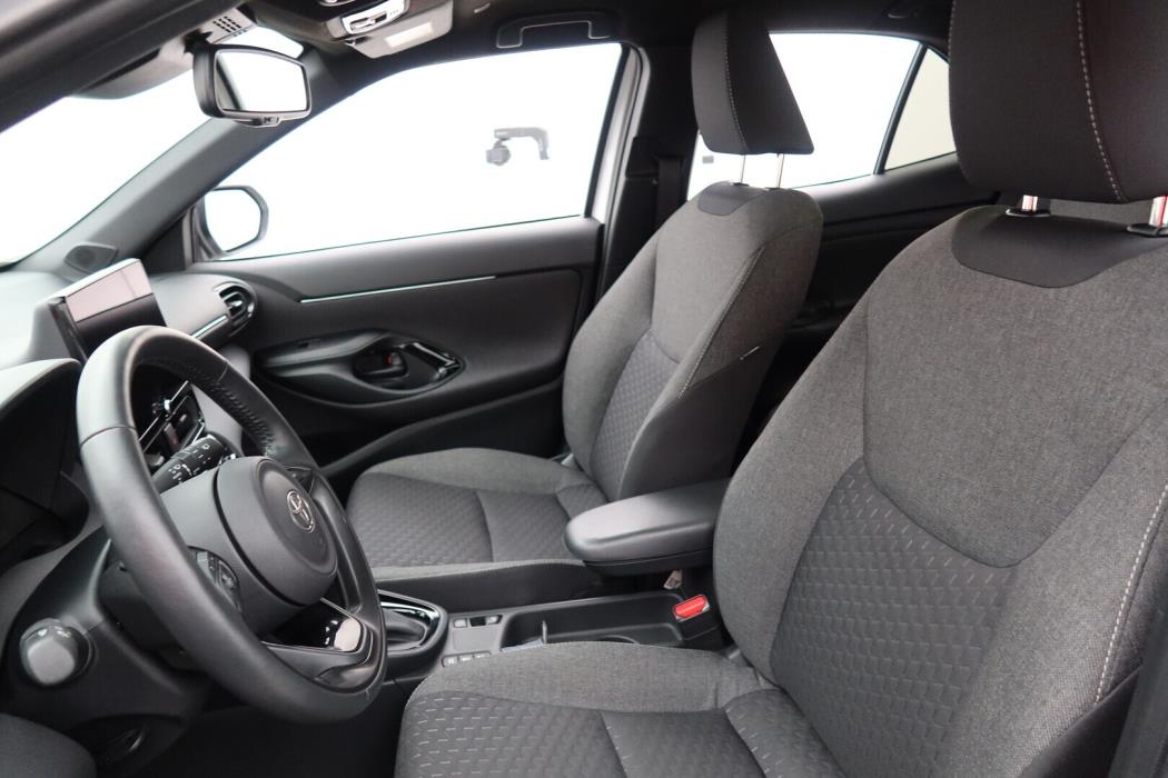 TOYOTA Yaris Cross 2024