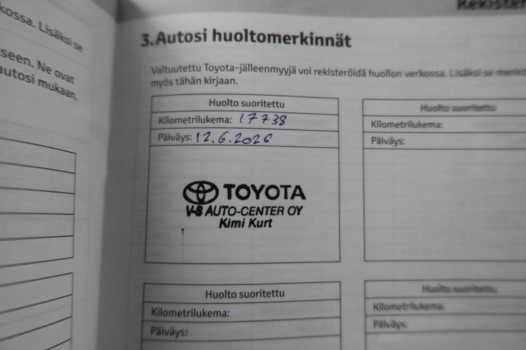 TOYOTA Yaris Cross 2024