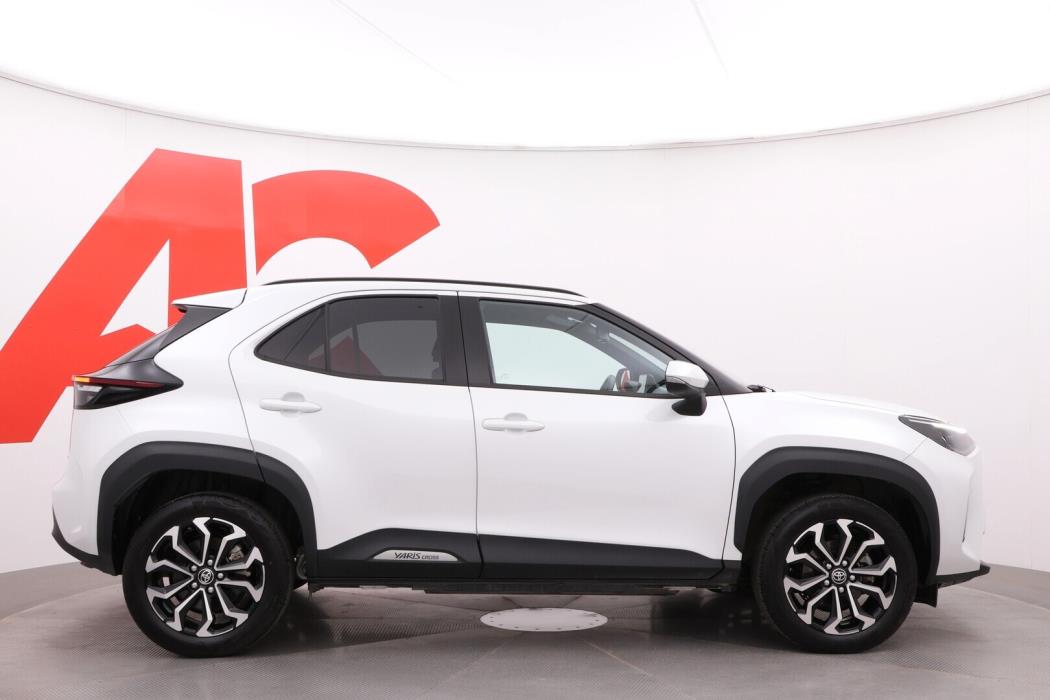 TOYOTA Yaris Cross 2024