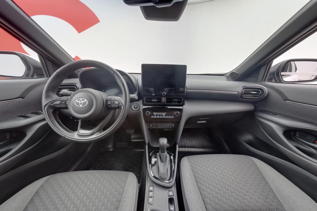 TOYOTA Yaris Cross 2024