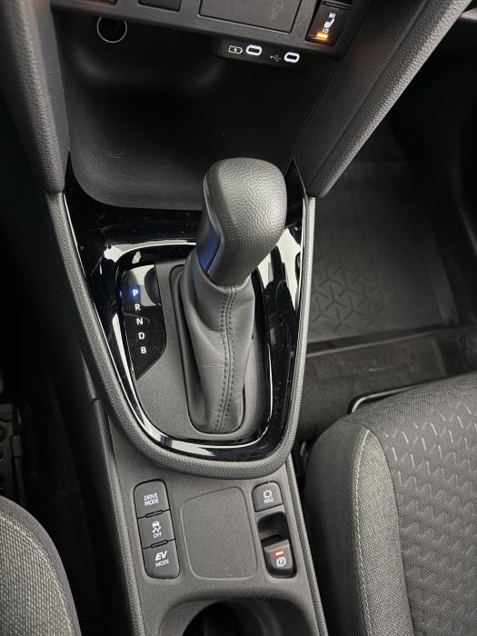 TOYOTA Yaris Cross 2024