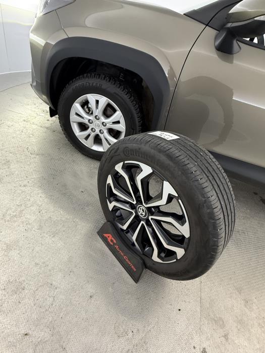 TOYOTA Yaris Cross 2024