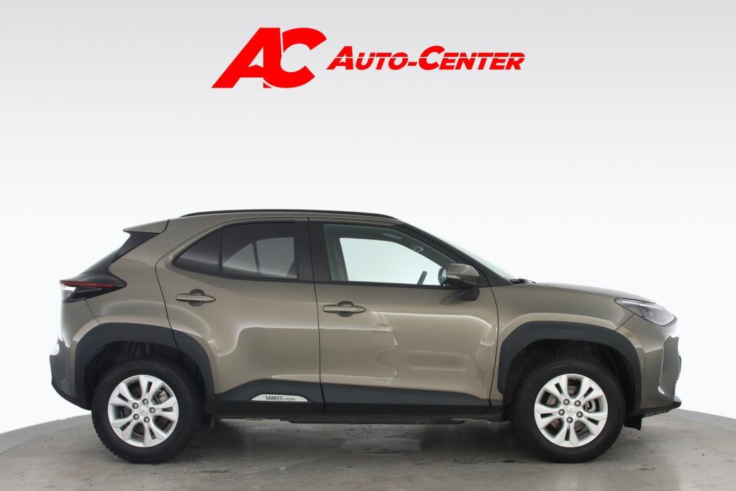 TOYOTA Yaris Cross 2024