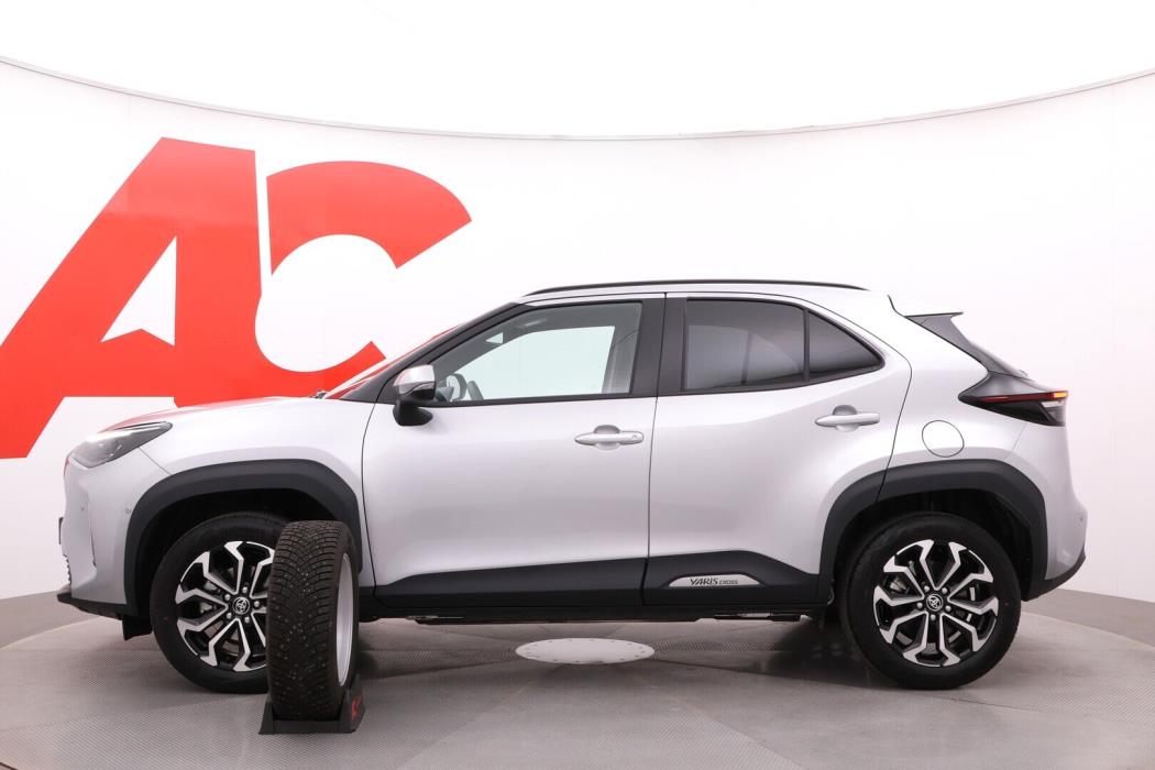 TOYOTA Yaris Cross 2026