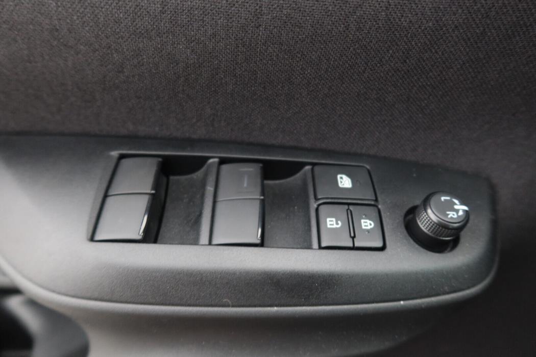 TOYOTA Yaris Cross 2026