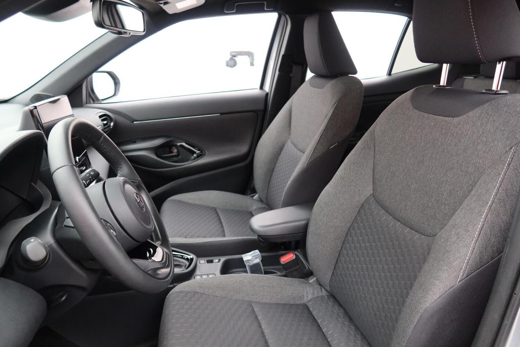 TOYOTA Yaris Cross 2026