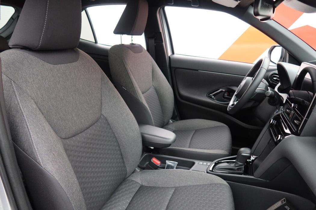 TOYOTA Yaris Cross 2026