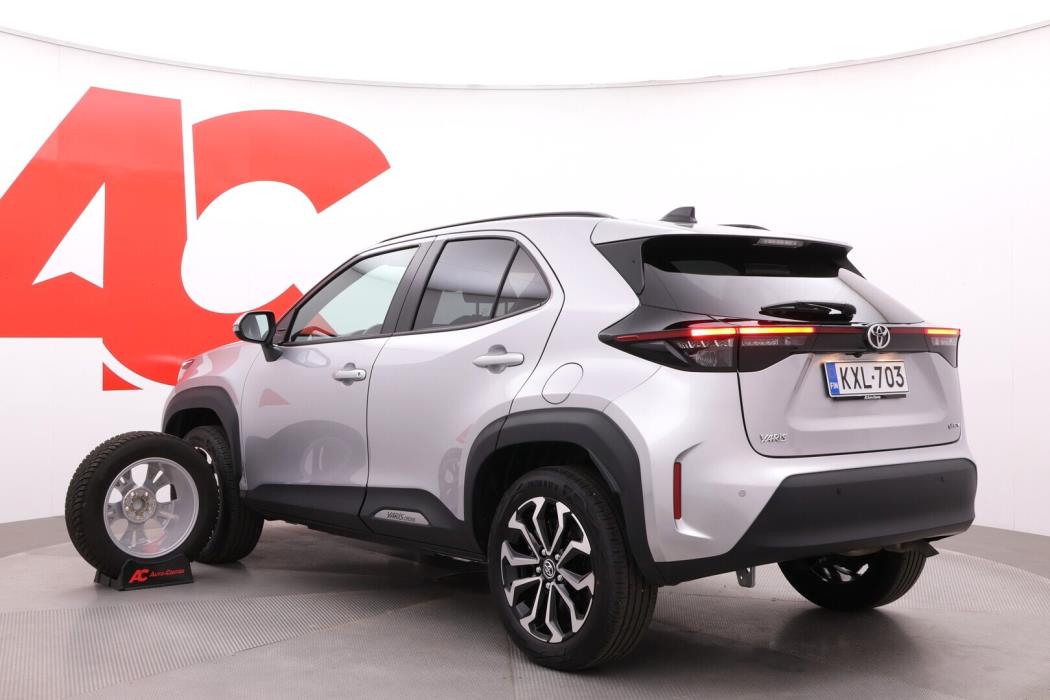 TOYOTA Yaris Cross 2026