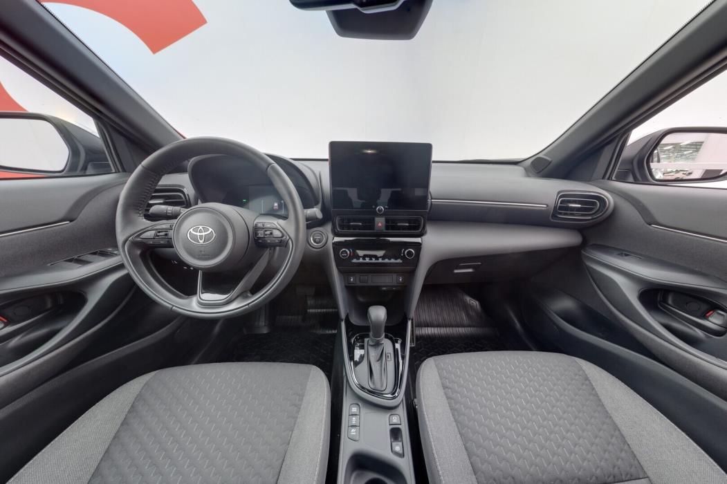 TOYOTA Yaris Cross 2026