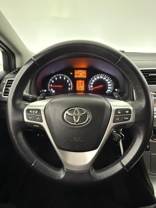 TOYOTA Avensis 2014