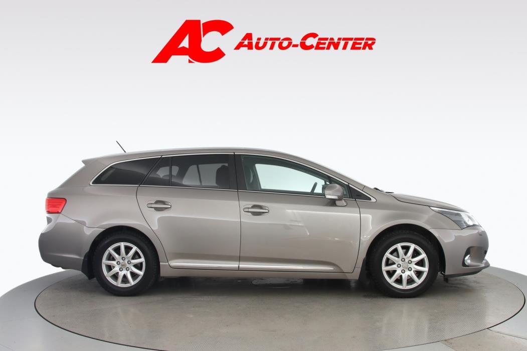 TOYOTA Avensis 2014