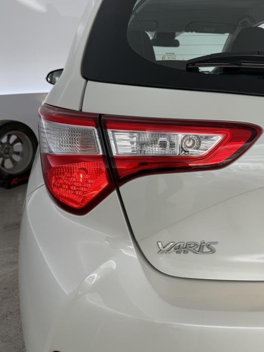 TOYOTA Yaris 2018