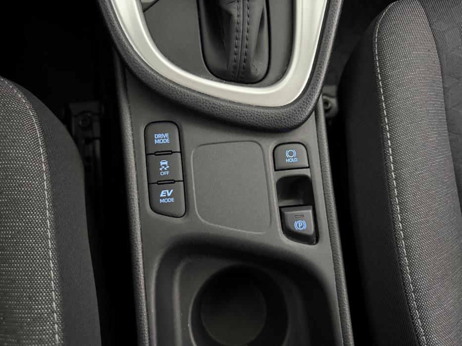 TOYOTA Yaris 2021