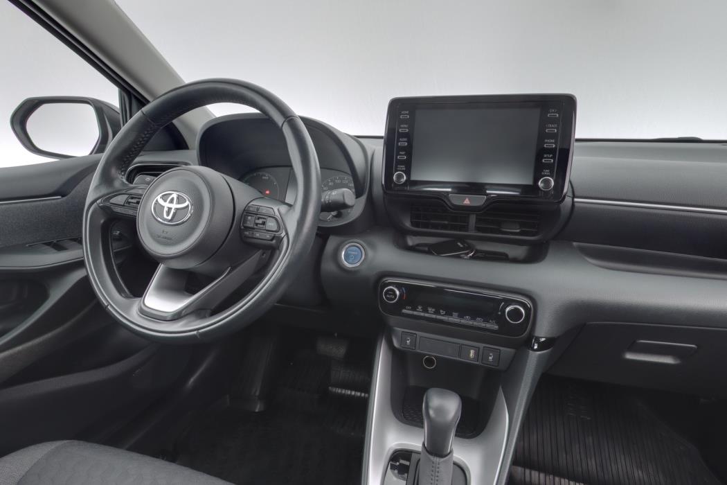 TOYOTA Yaris 2021
