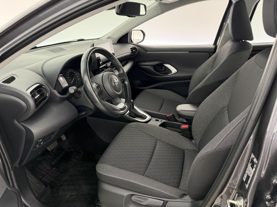 TOYOTA Yaris 2021
