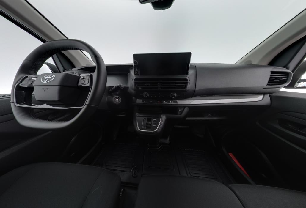 TOYOTA Proace 2025