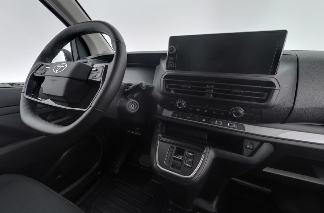 TOYOTA Proace 2025