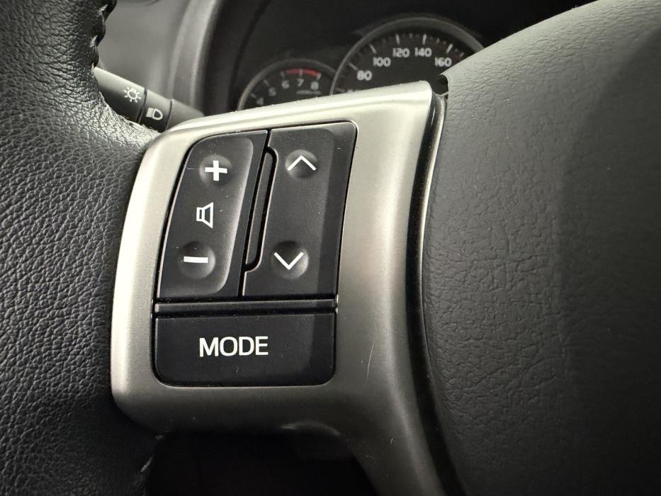 TOYOTA Yaris 2014