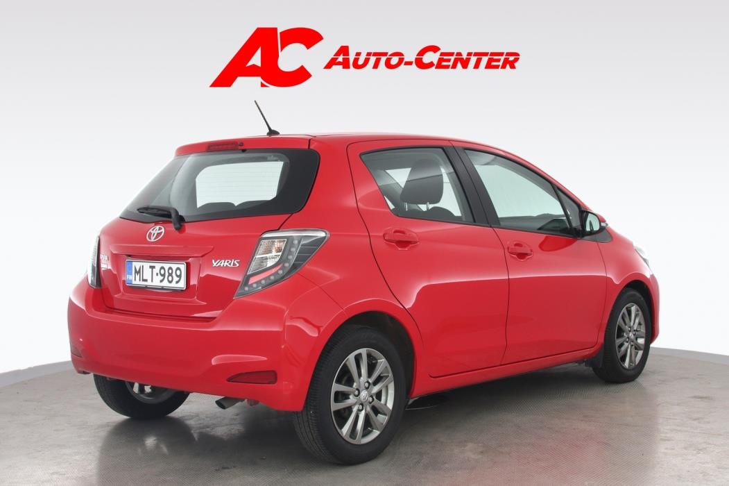TOYOTA Yaris 2014