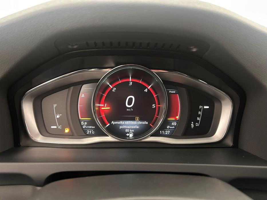 VOLVO V60 2015