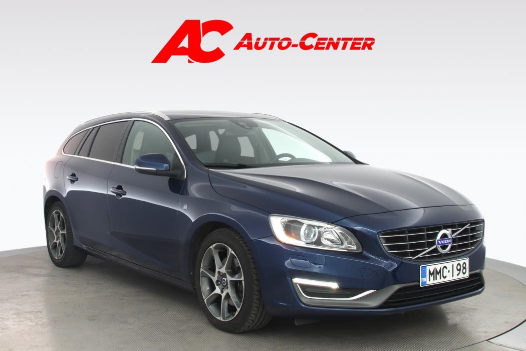 VOLVO V60 2015