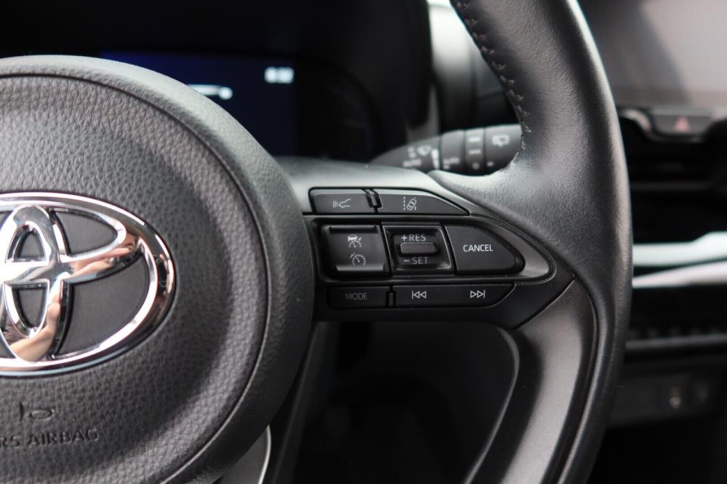 TOYOTA Yaris Cross 2023