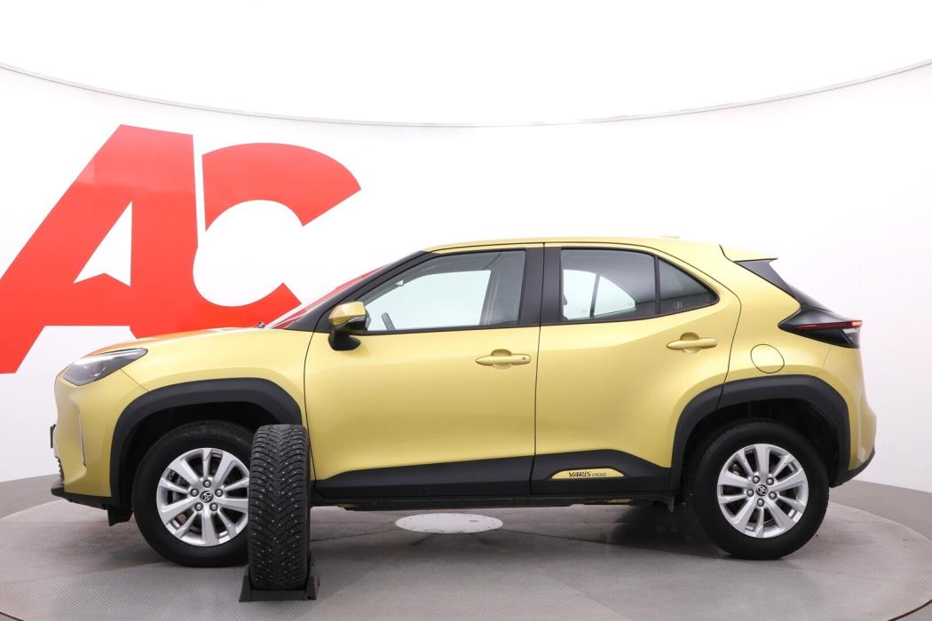 TOYOTA Yaris Cross 2023