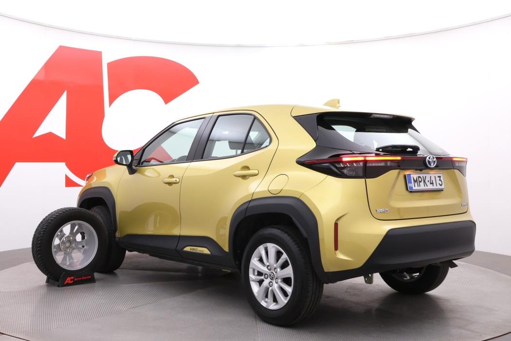 TOYOTA Yaris Cross 2023