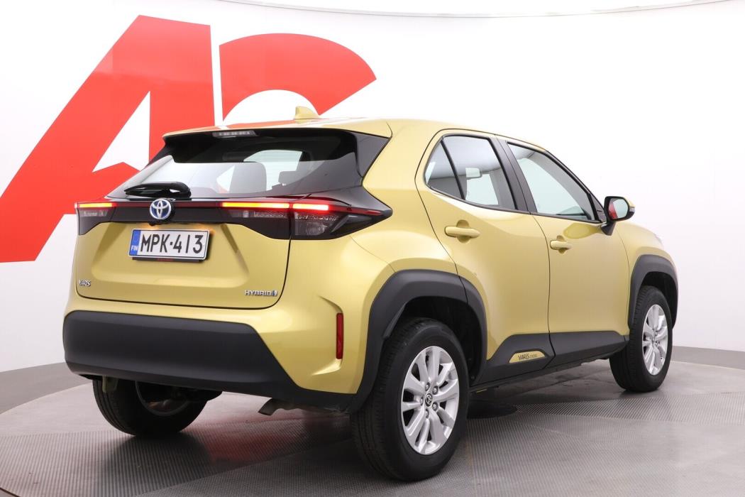 TOYOTA Yaris Cross 2023