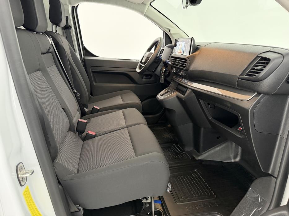 TOYOTA Proace 2025