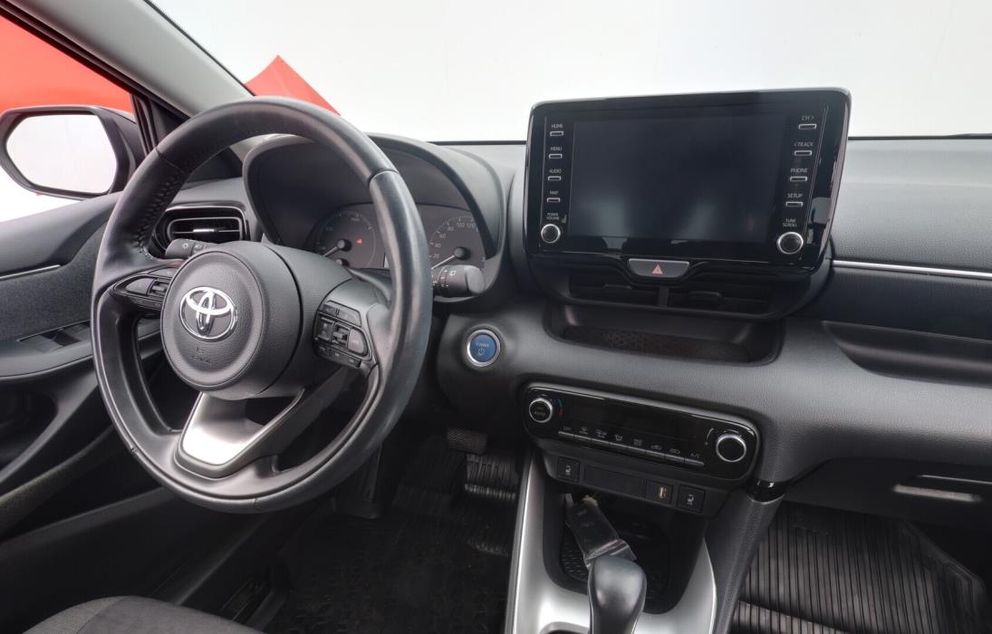 TOYOTA Yaris 2021