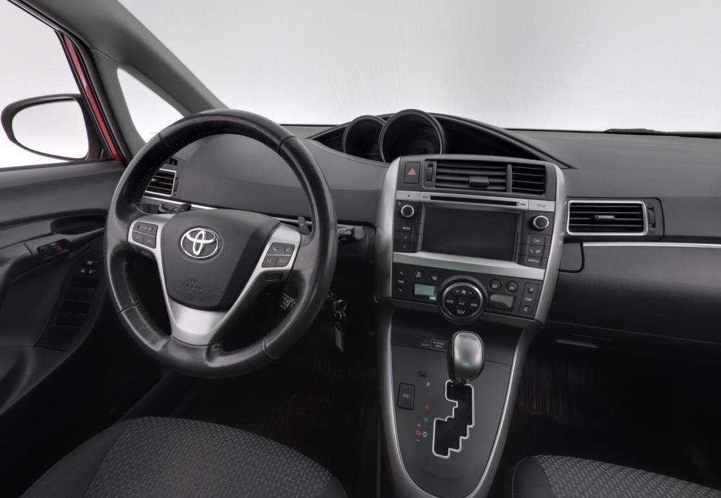 TOYOTA Verso 2013