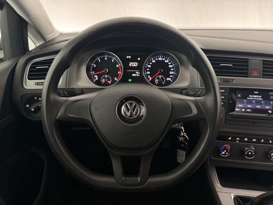VOLKSWAGEN Golf 2015