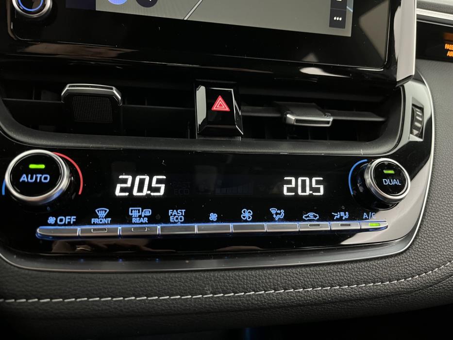 TOYOTA Corolla 2023