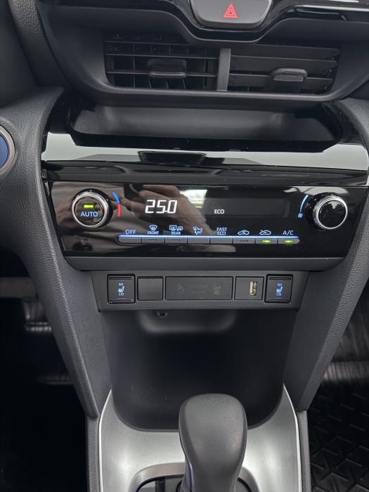 TOYOTA Yaris Cross 2024