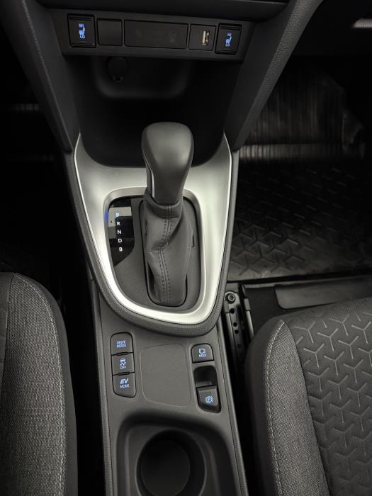 TOYOTA Yaris Cross 2024