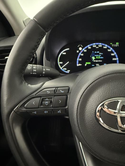 TOYOTA Yaris Cross 2024