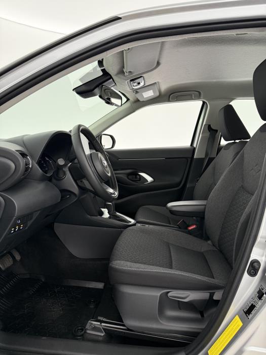 TOYOTA Yaris Cross 2024