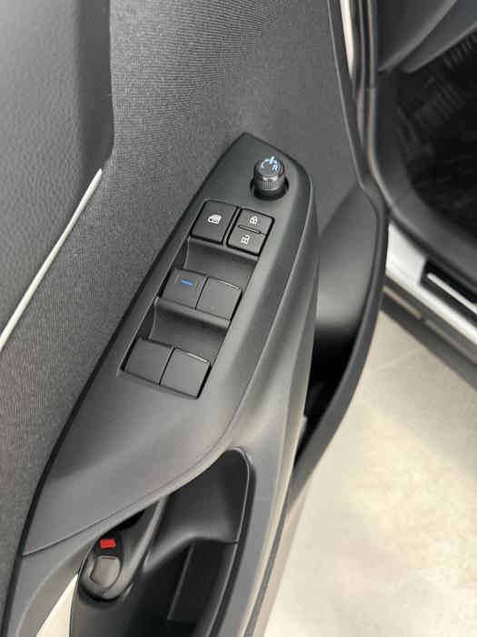 TOYOTA Yaris Cross 2024