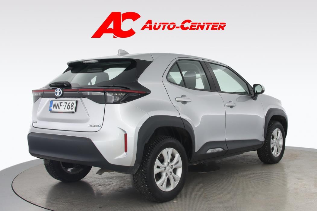 TOYOTA Yaris Cross 2024