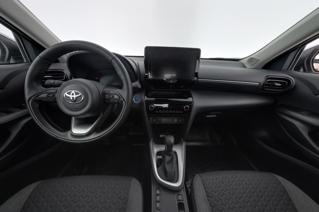 TOYOTA Yaris Cross 2024