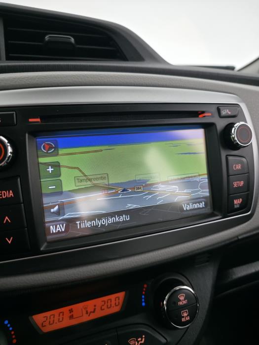 TOYOTA Yaris 2013
