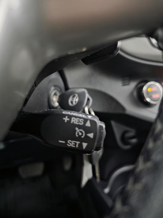 TOYOTA Yaris 2013