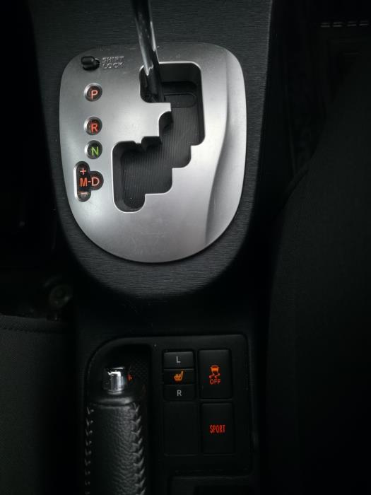 TOYOTA Yaris 2013